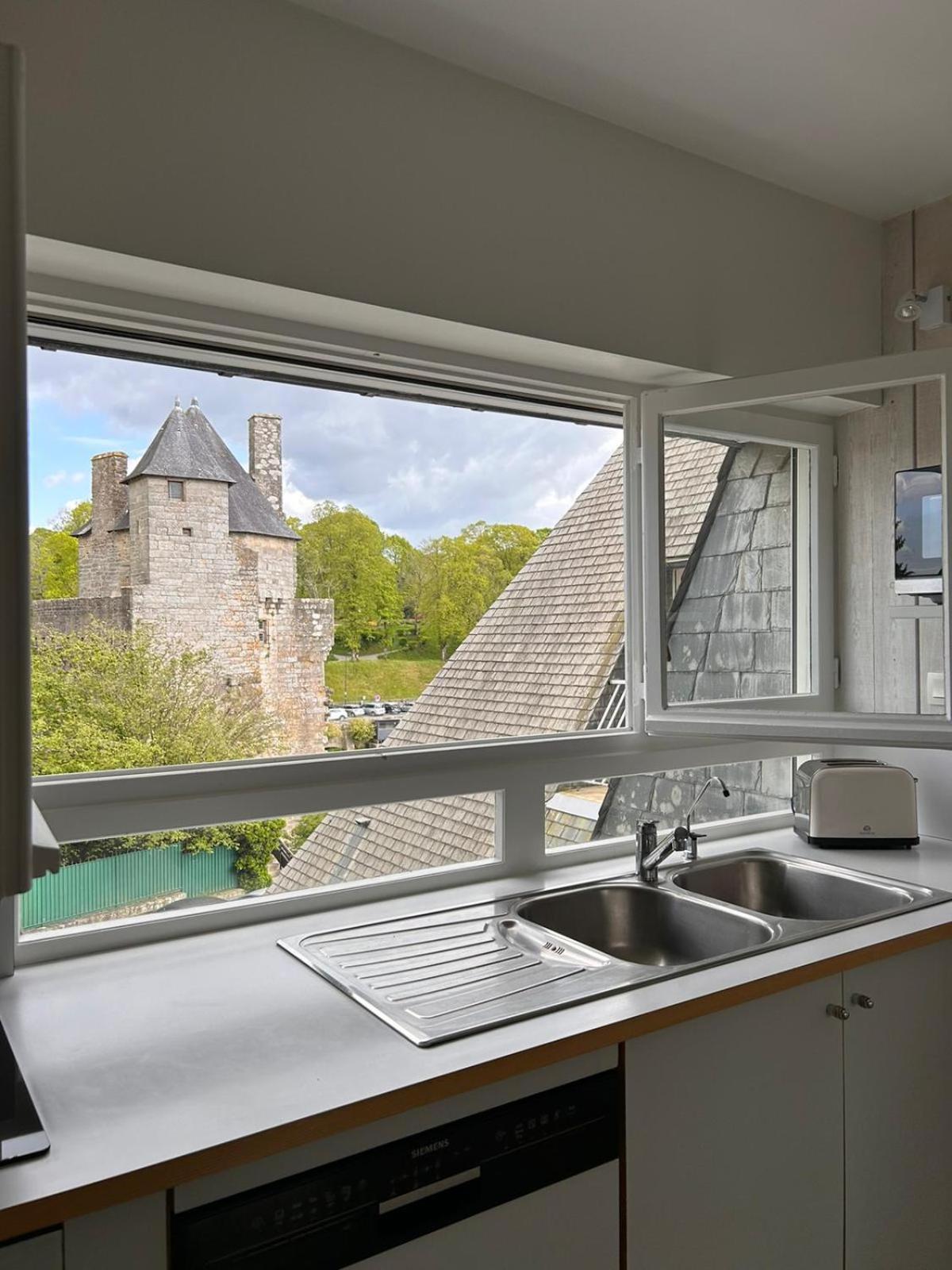 Laroche Grand Duplex Dans Le Centre Historique Avec Garage Apartment Ван Екстериор снимка